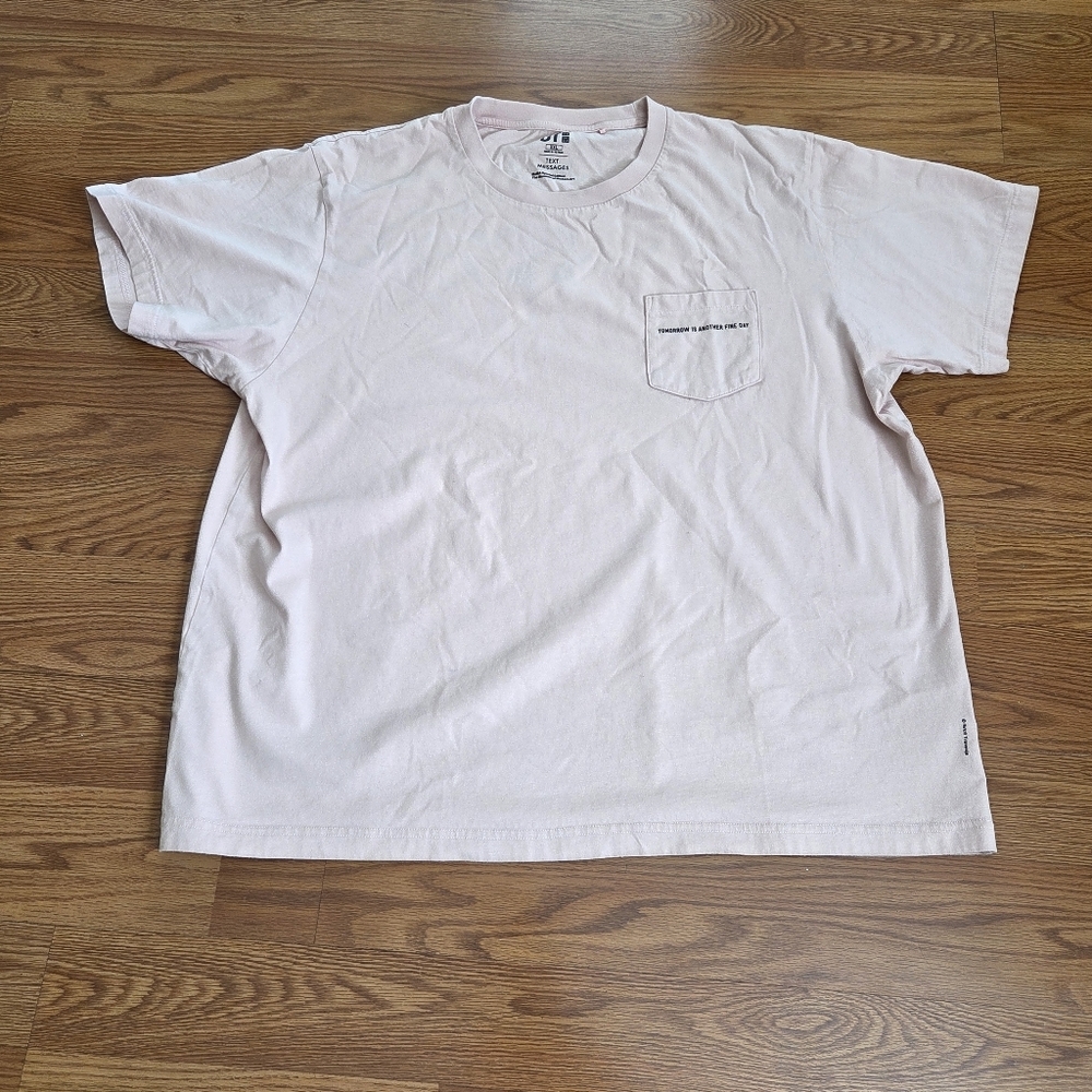 Uniqlo MoMA The Museum Of Modern Art Rirkrit Tiravanija Text Messages Shirt XXL